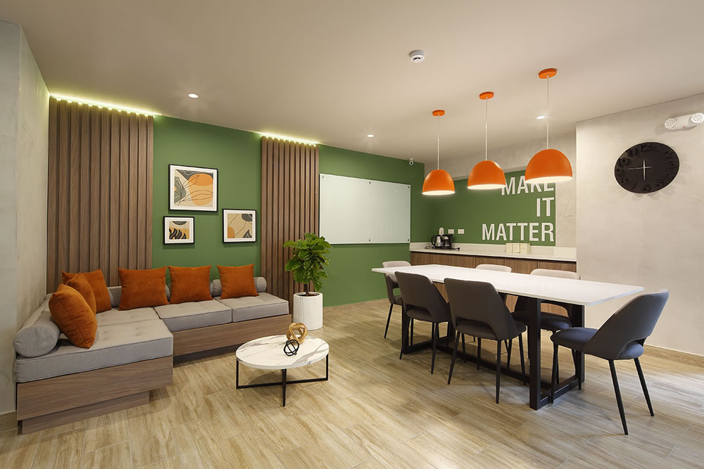 Piscina, coworking y zona de niños: las áreas comunes que mejoran tu día a día familiar